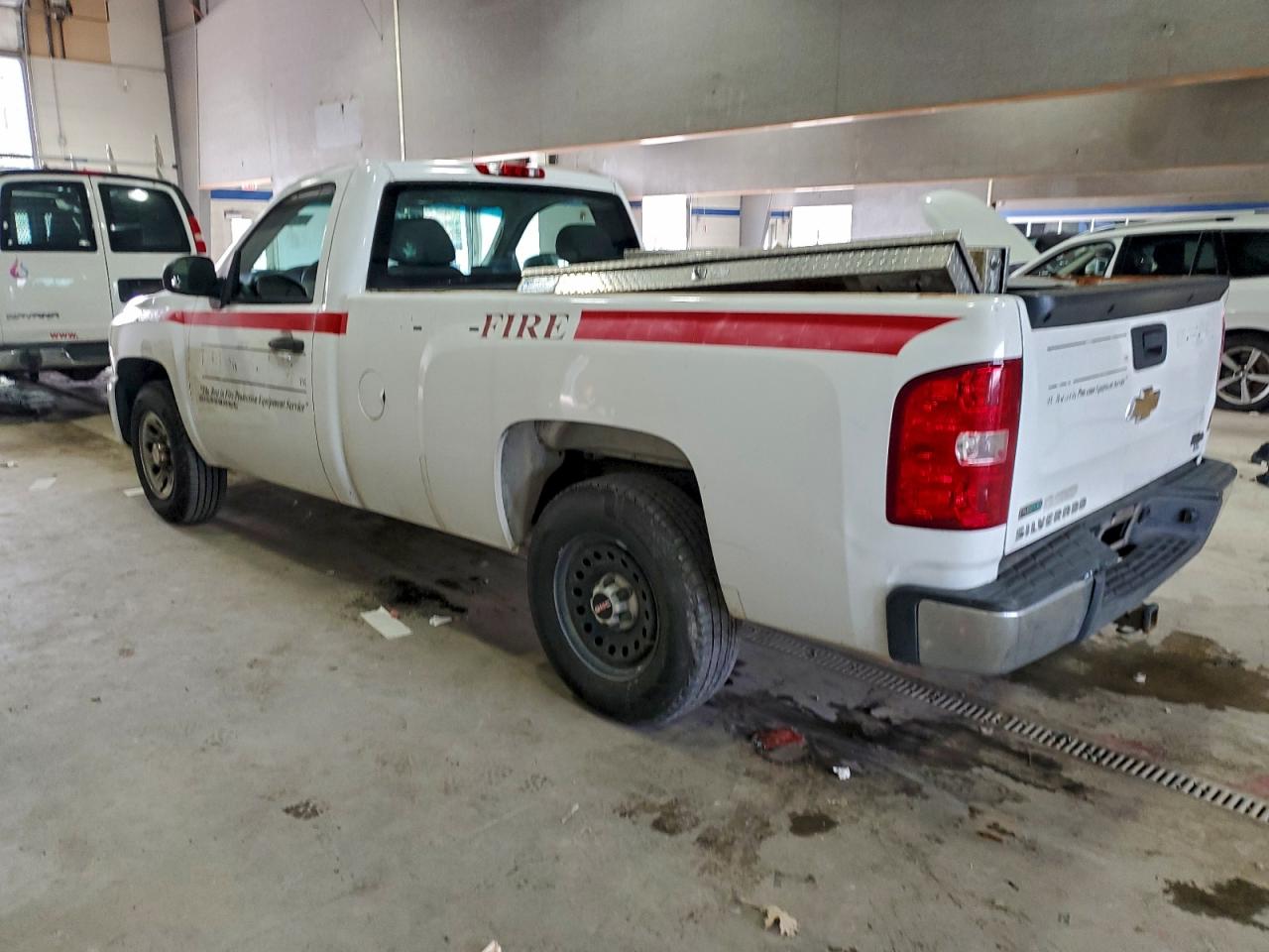 Chevrolet Silverado C1500 Image 11