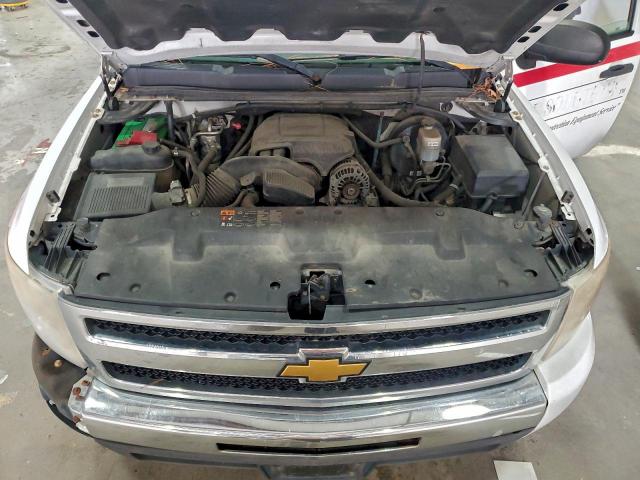 Chevrolet Silverado C1500 Image 8