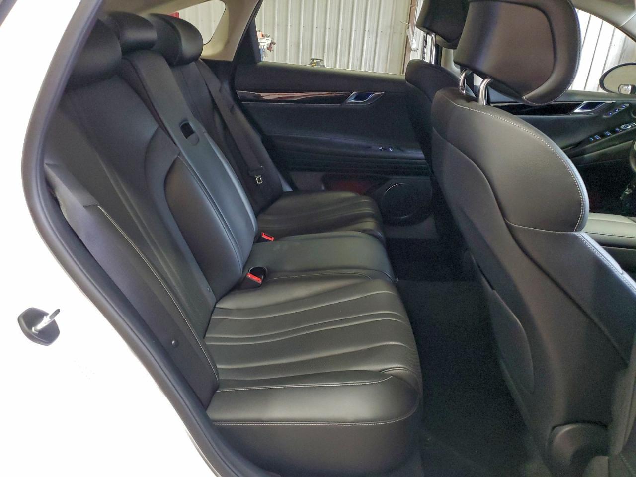 Genesis G80 Base Image 12