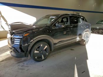  Salvage Nissan Kicks