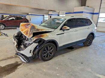  Salvage Volkswagen Tiguan