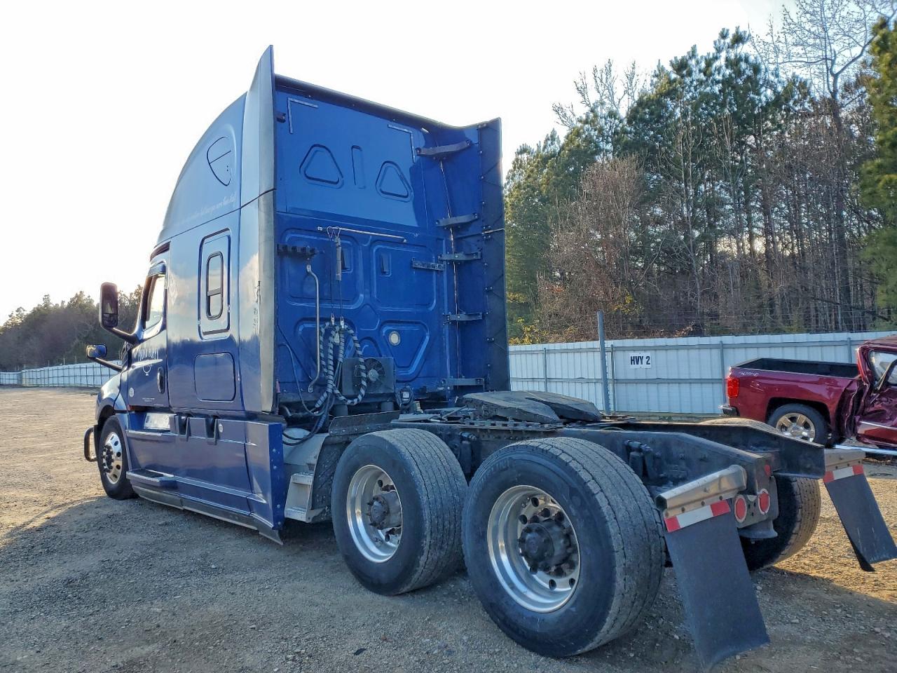 Freightliner Cascadia 1 Image 2
