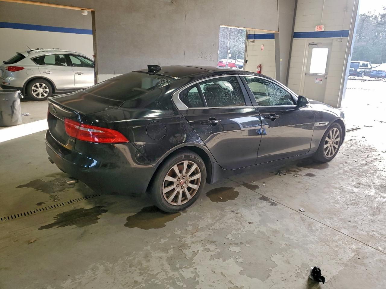 Jaguar XE Image 5
