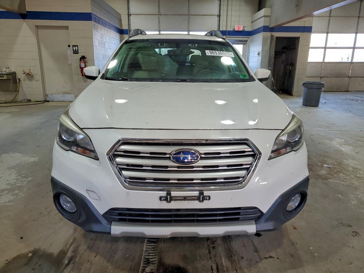 Subaru Outback 2.5i Limited Image 7