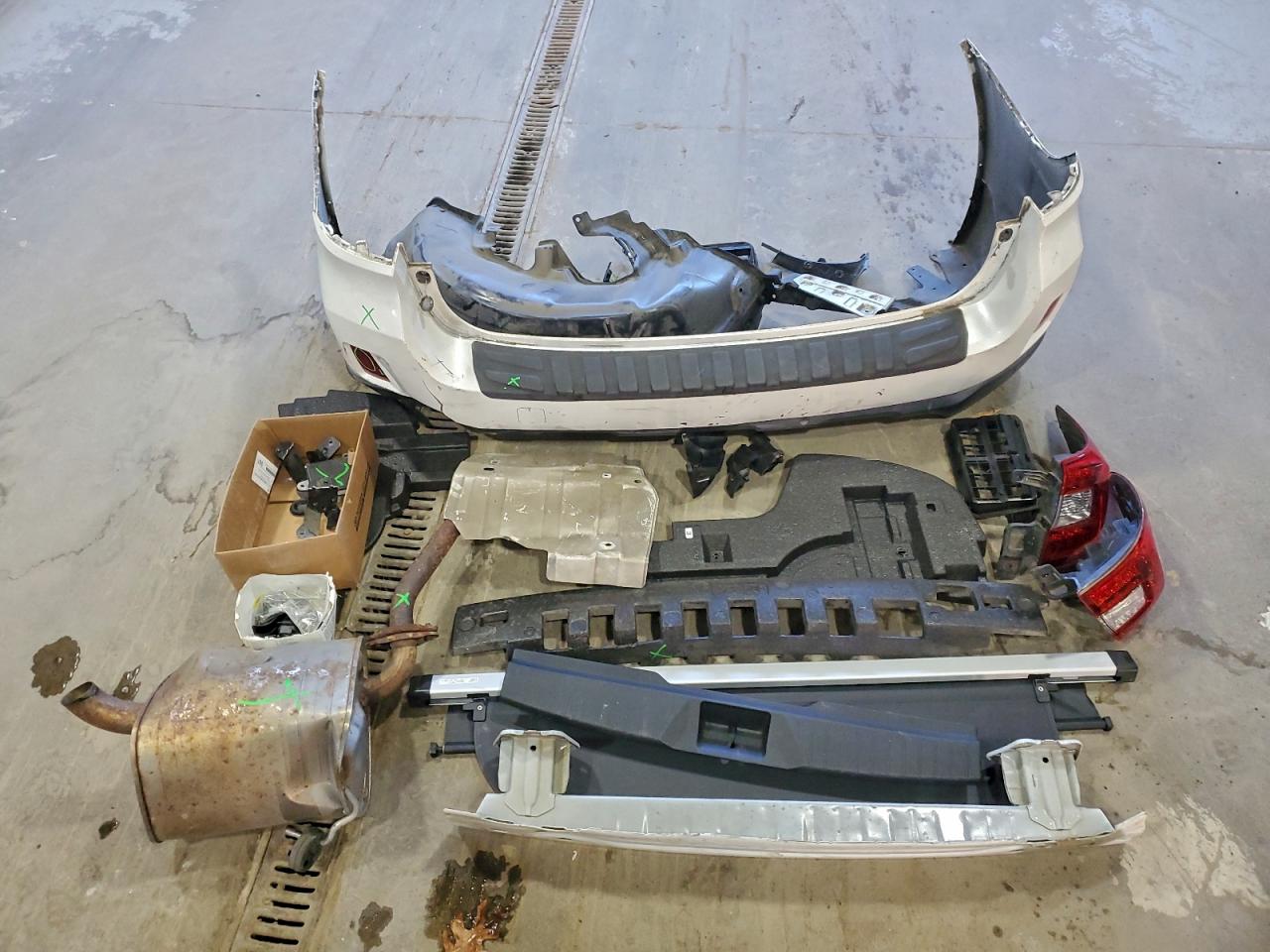 Subaru Outback 2.5i Limited Image 9