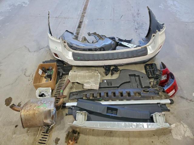 Subaru Outback 2.5i Limited Image 9