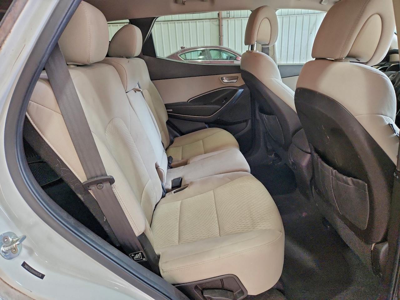 Hyundai SANTA FE Image 10