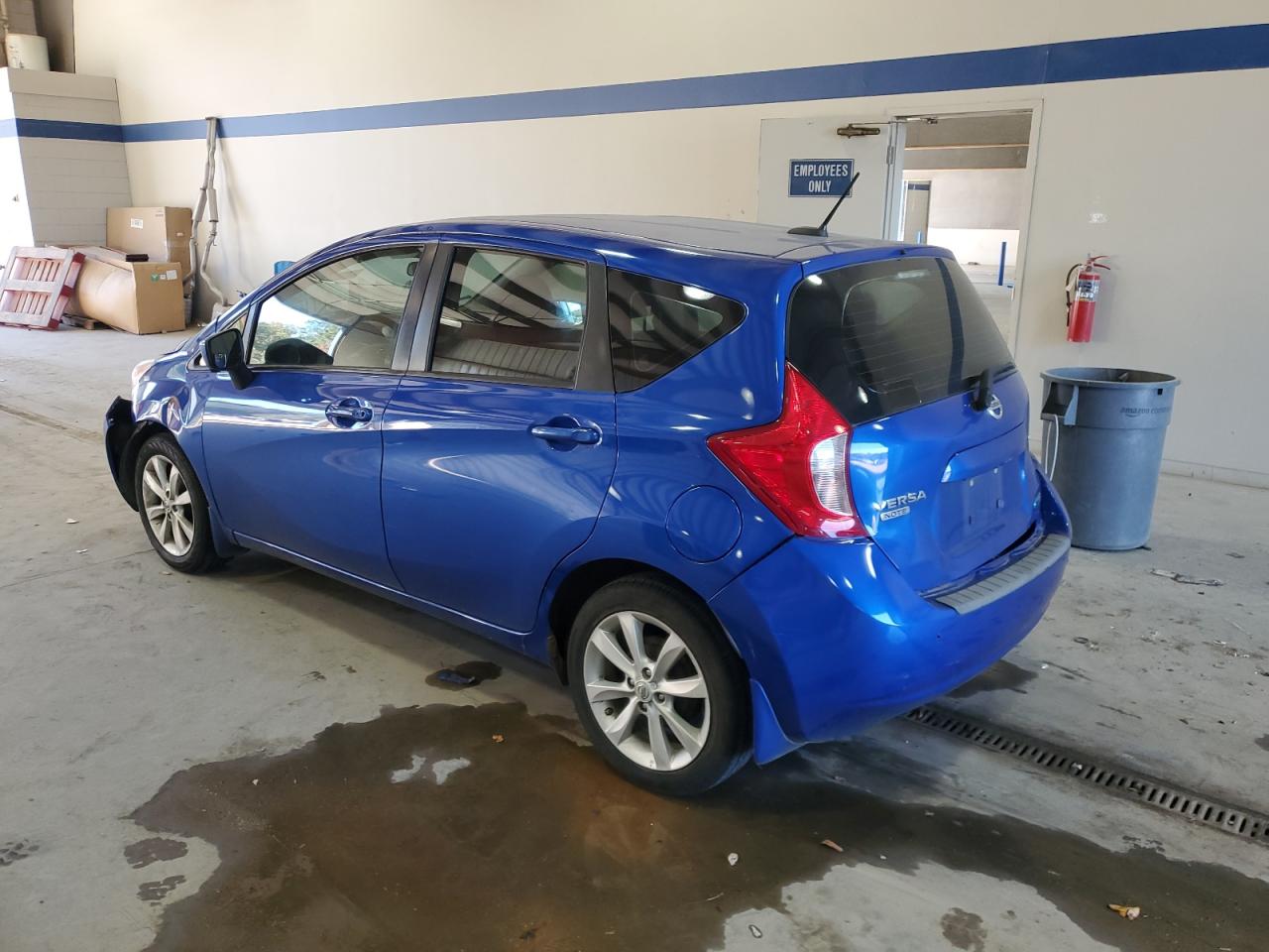Nissan Versa S Image 8