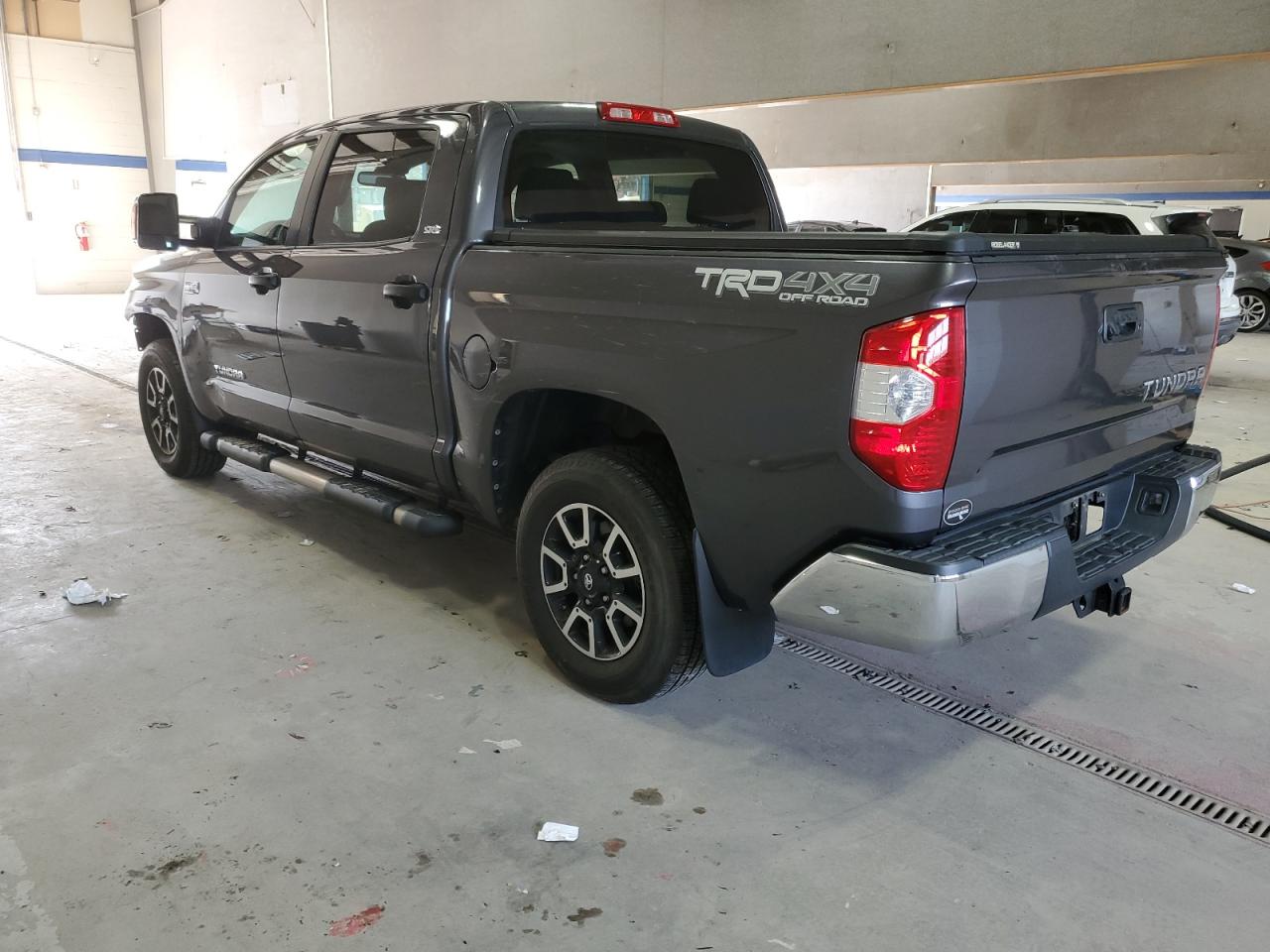 Toyota Tundra Crewmax Sr5 Image 2