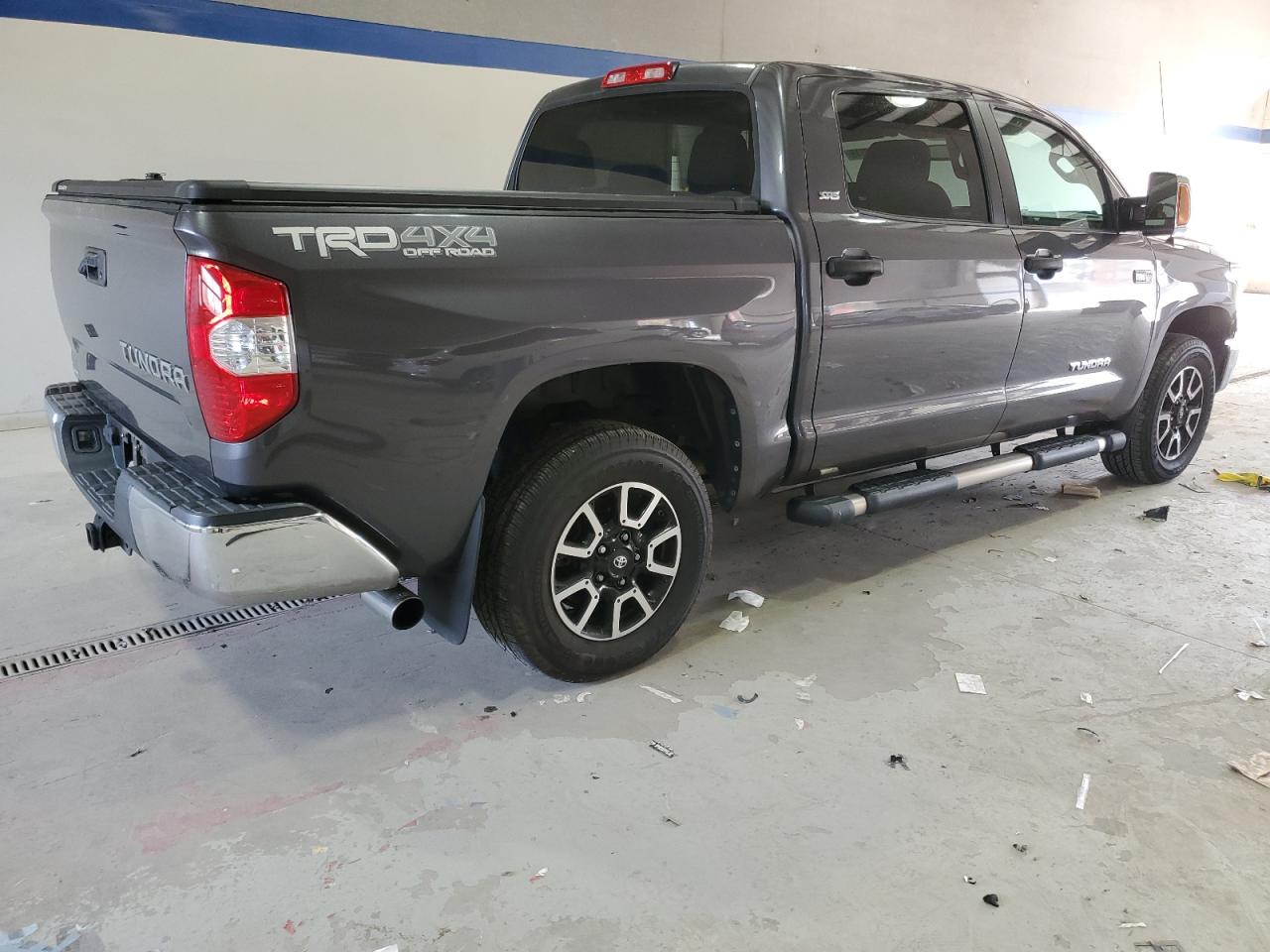 Toyota Tundra Crewmax Sr5 Image 4