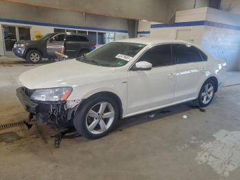  Salvage Volkswagen Passat