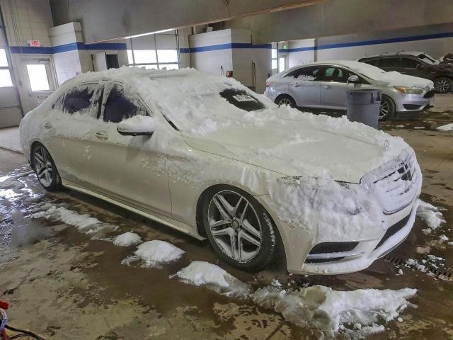 Mercedes-Benz S-Class 550 Image 6
