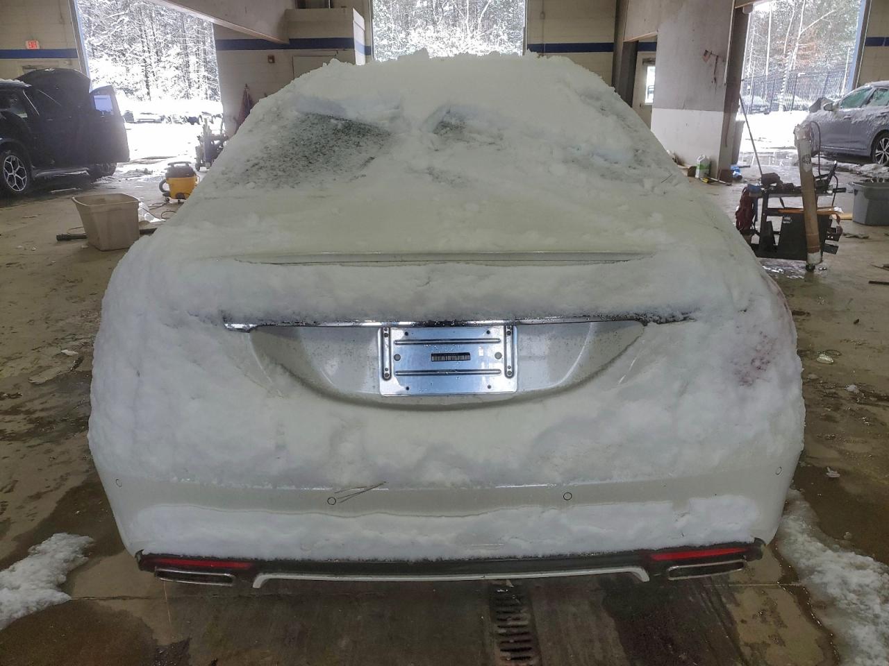 Mercedes-Benz S-Class 550 Image 5