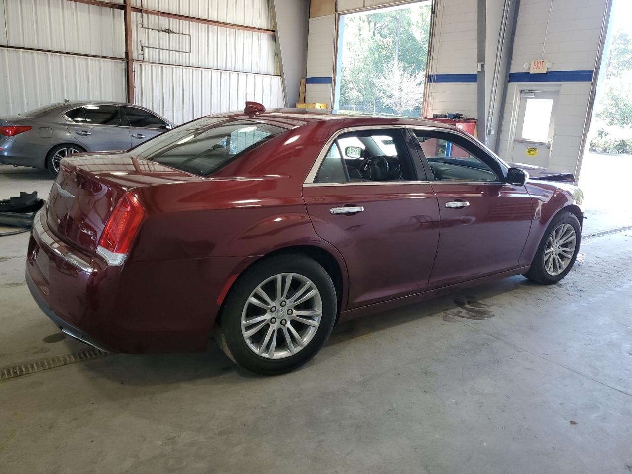 Chrysler 300 Image 7