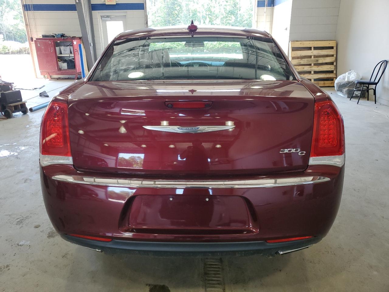 Chrysler 300 Image 4