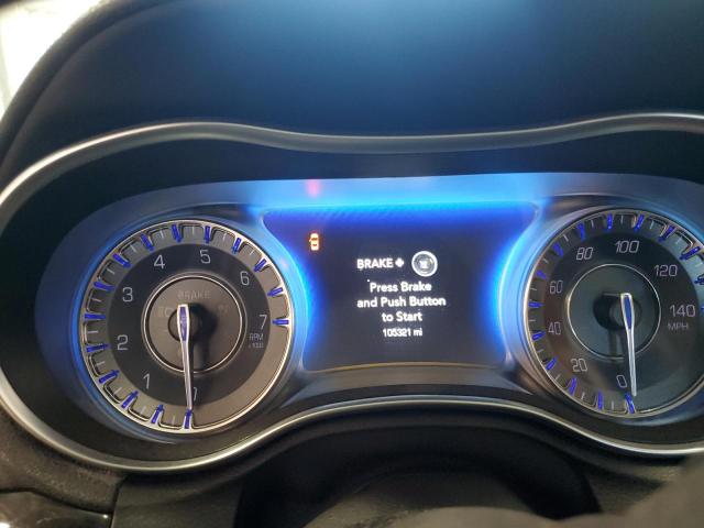 Chrysler 300 Image 11