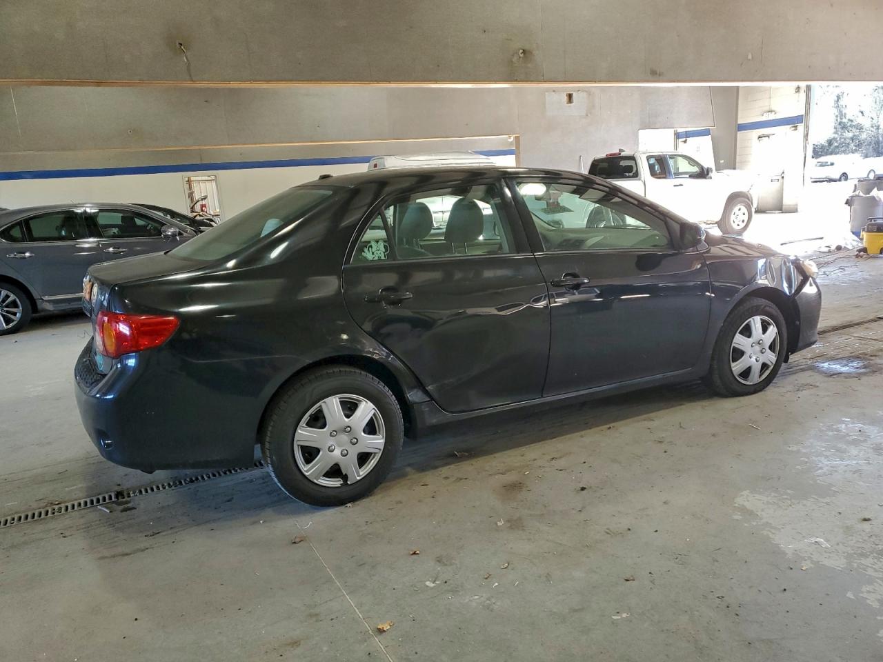 Toyota Corolla Base Image 4