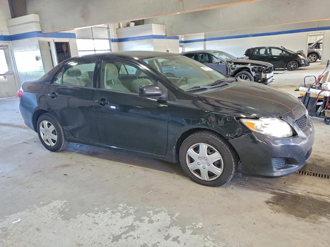 Toyota Corolla Base Image 11