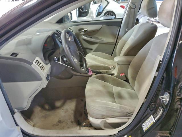 Toyota Corolla Base Image 9