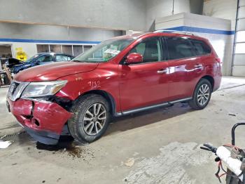 Salvage Nissan Pathfinder