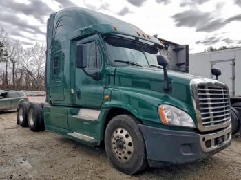  Salvage Freightliner Cascadia 1