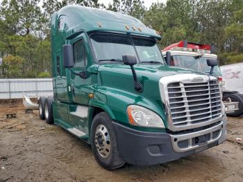  Salvage Freightliner Cascadia 1