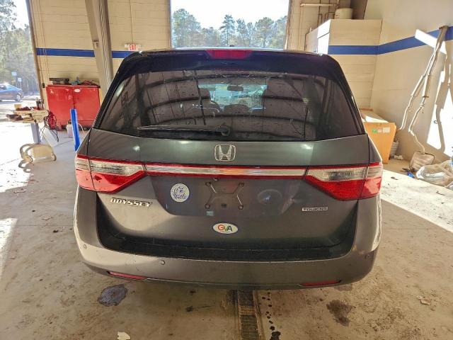 Honda Odyssey Touring Image 5