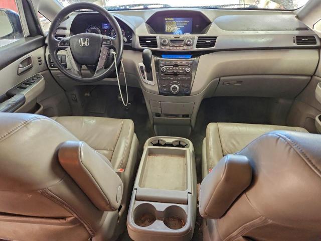 Honda Odyssey Touring Image 12