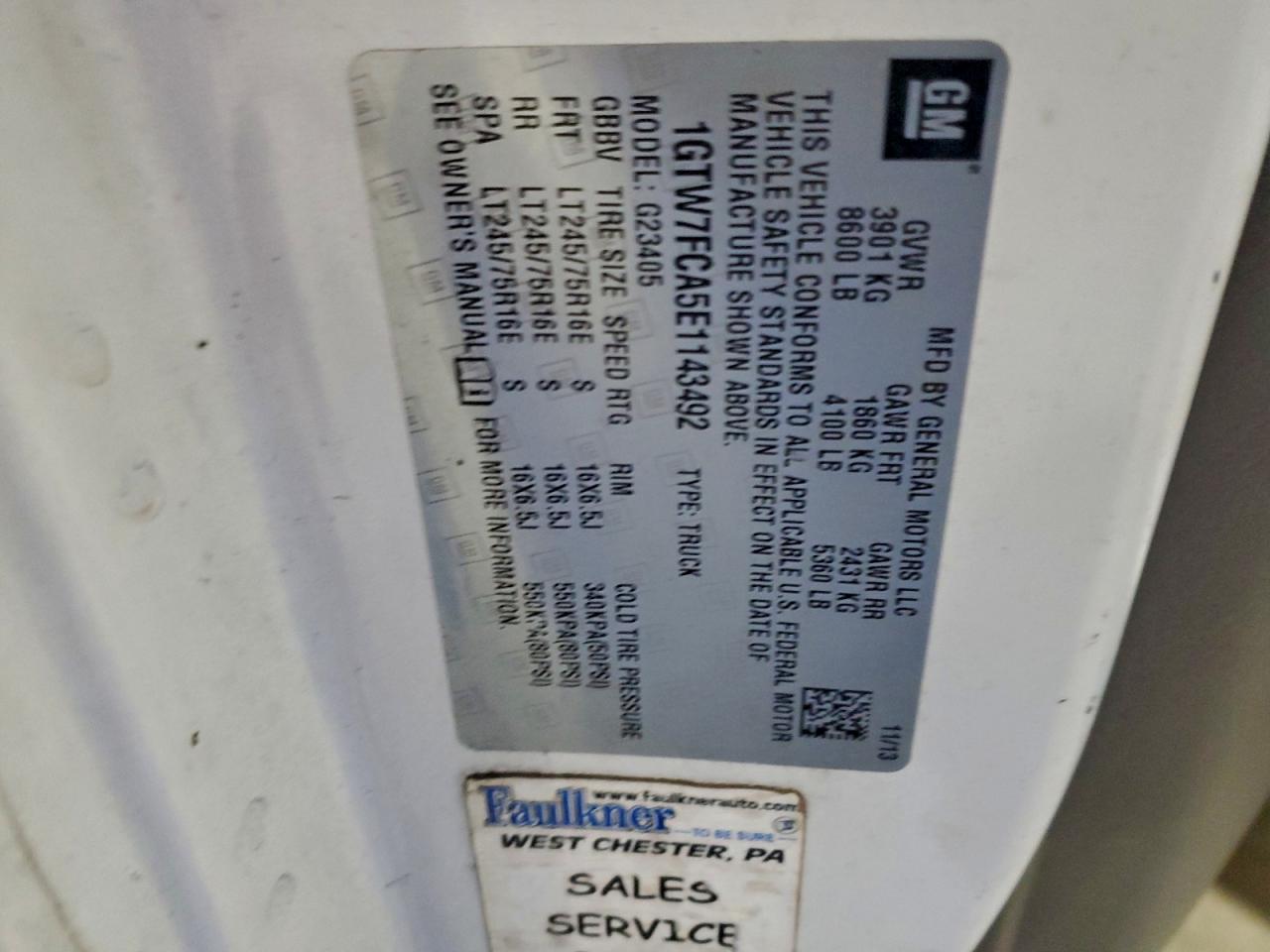 GMC Savana G2500 Image 11