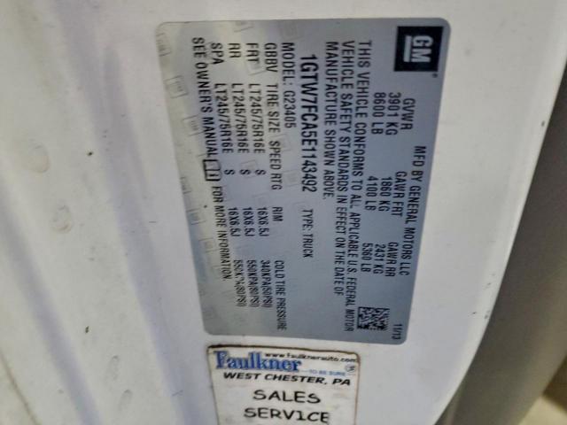 GMC Savana G2500 Image 11