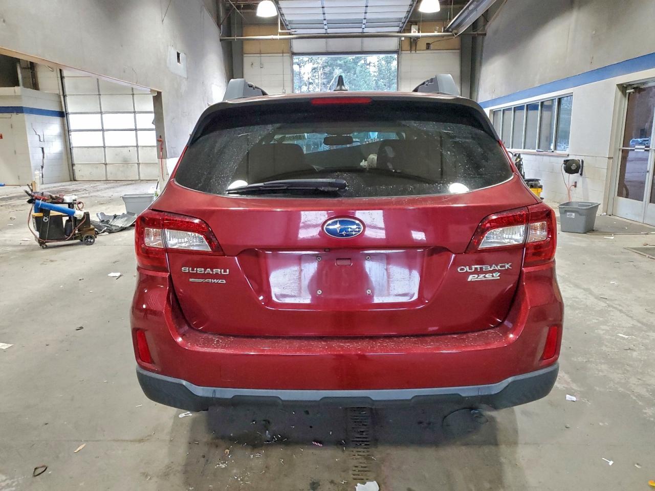 Subaru Outback 2.5i Limited Image 7