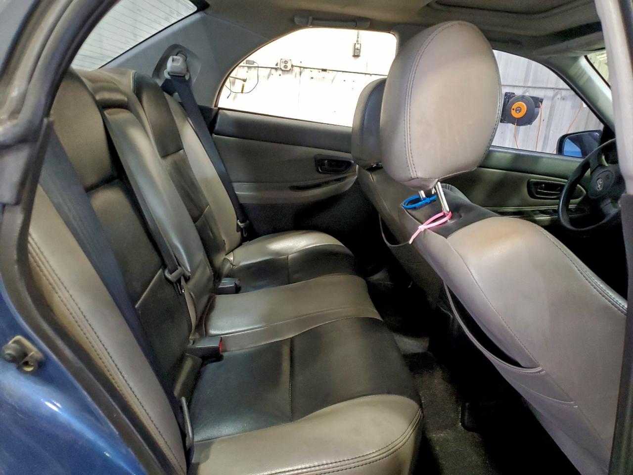 Subaru Impreza 2.5i Image 7