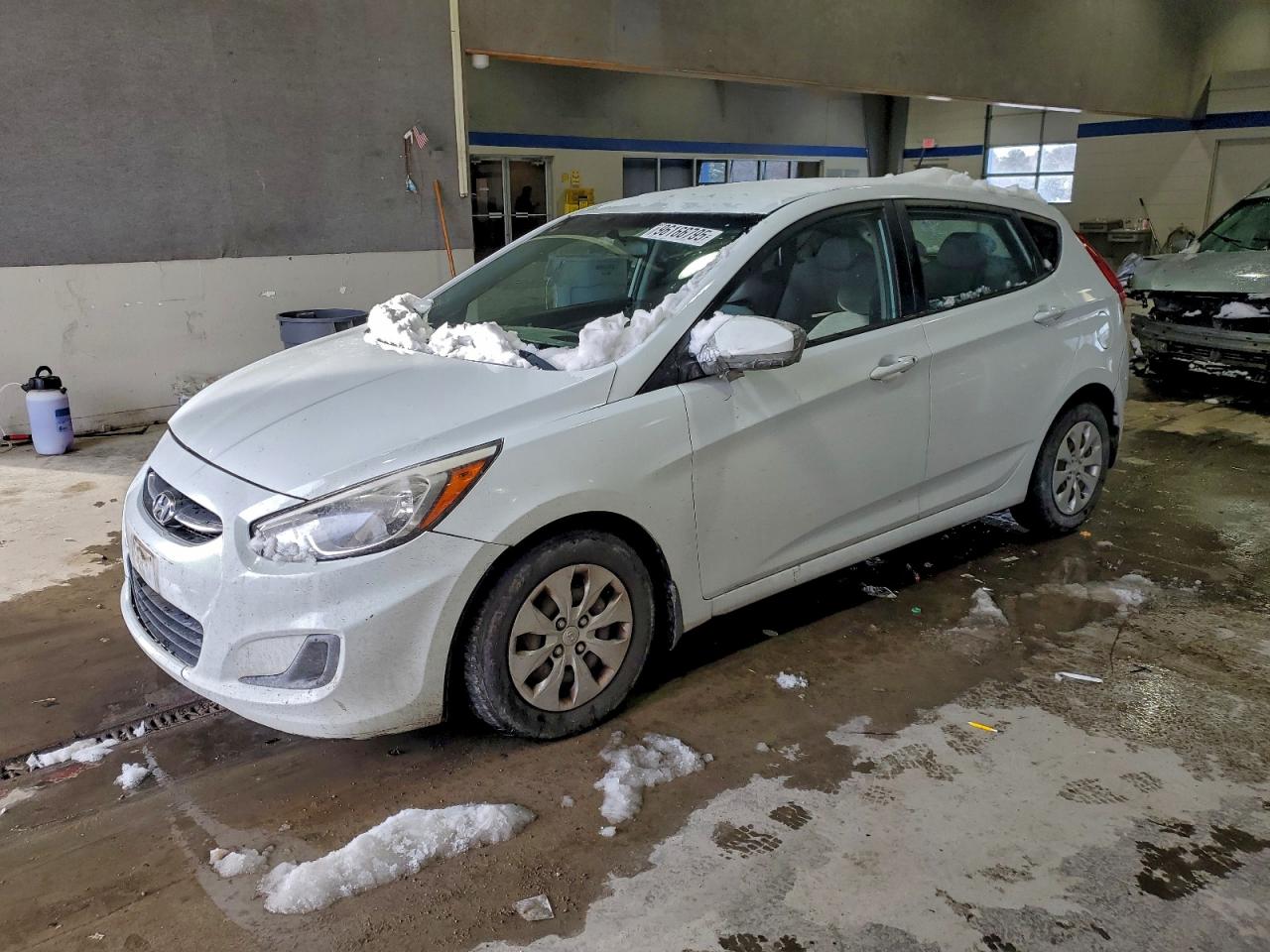 Hyundai ACCENT Se Image 1