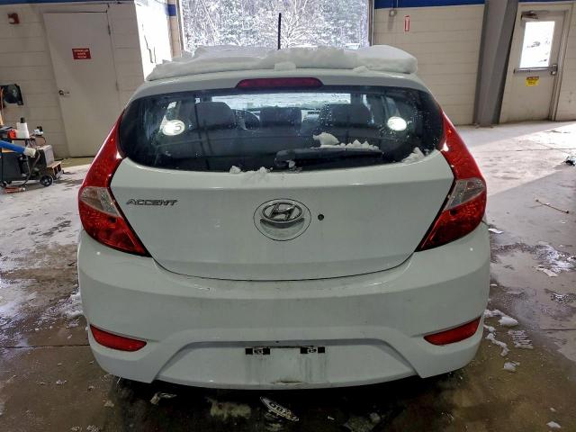 Hyundai ACCENT Se Image 8
