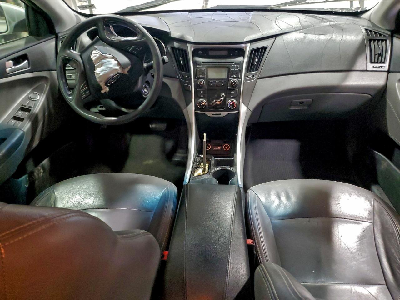 Hyundai SONATA Gls Image 6