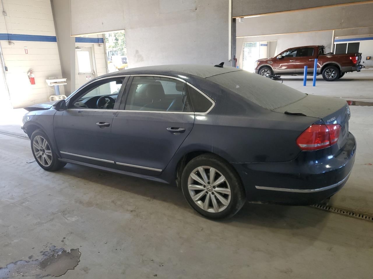Volkswagen Passat Sel Image 2