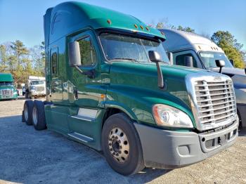  Salvage Freightliner Cascadia 1