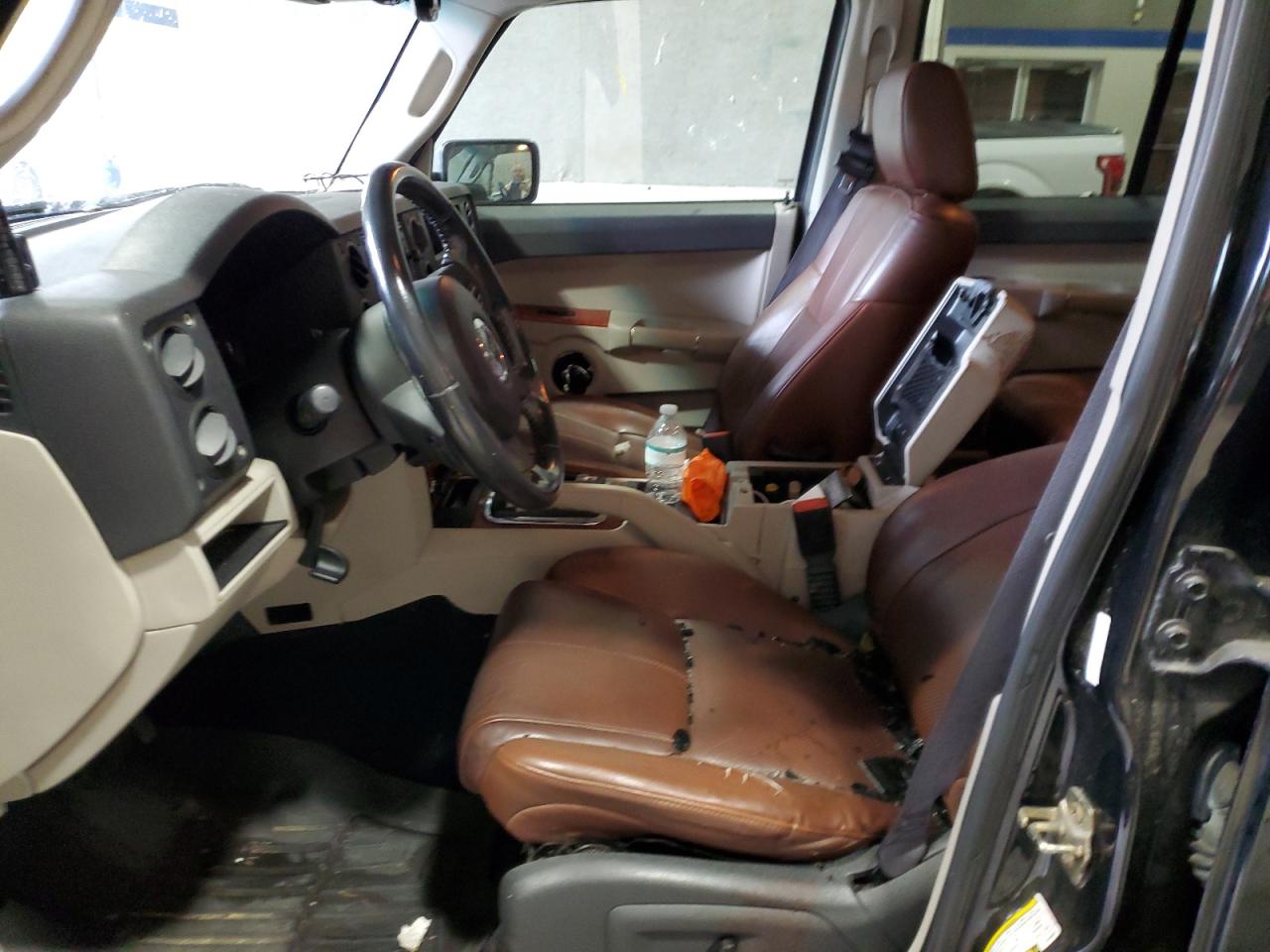 Jeep Commander Limited Image 12