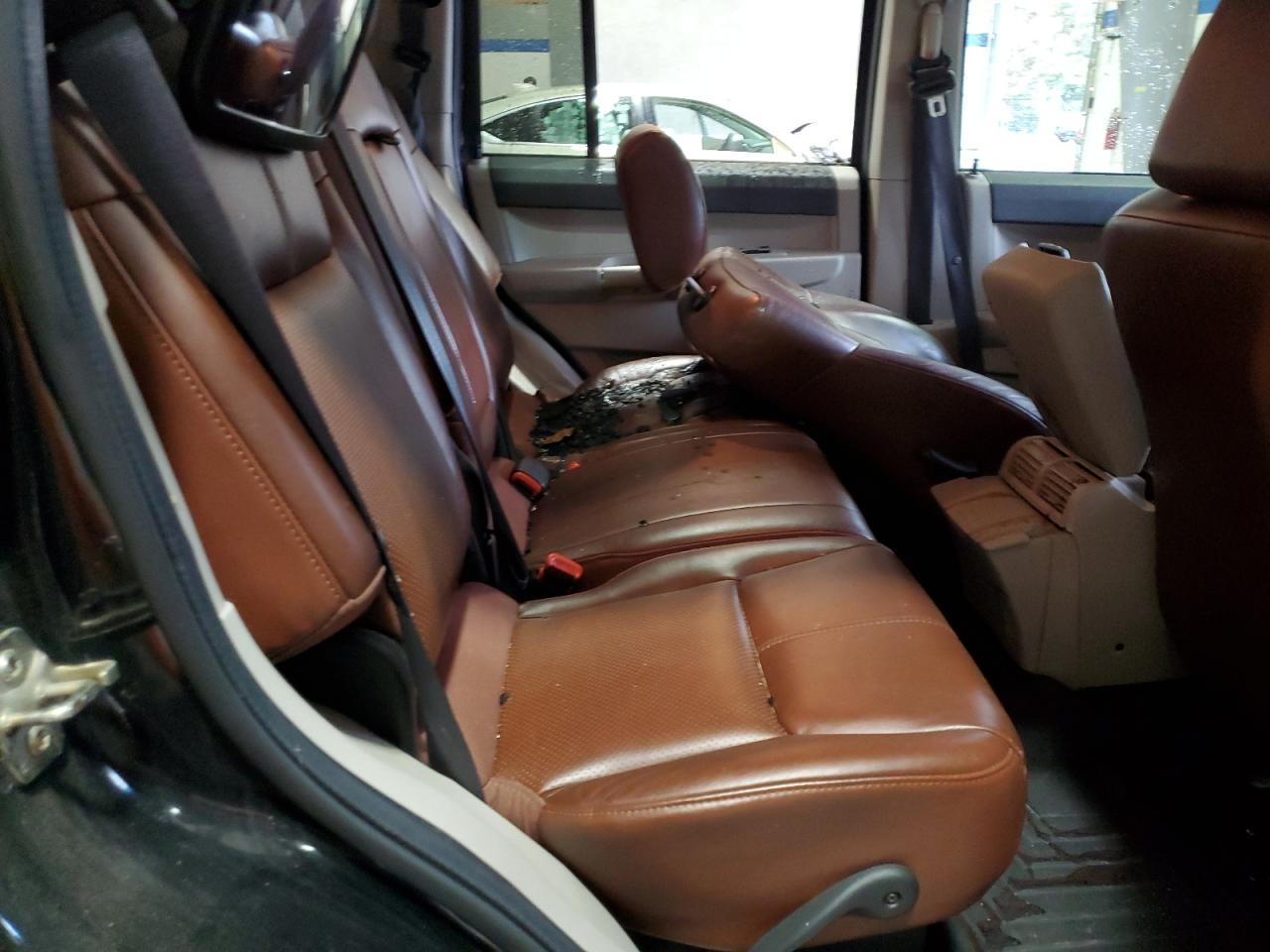 Jeep Commander Limited Image 3