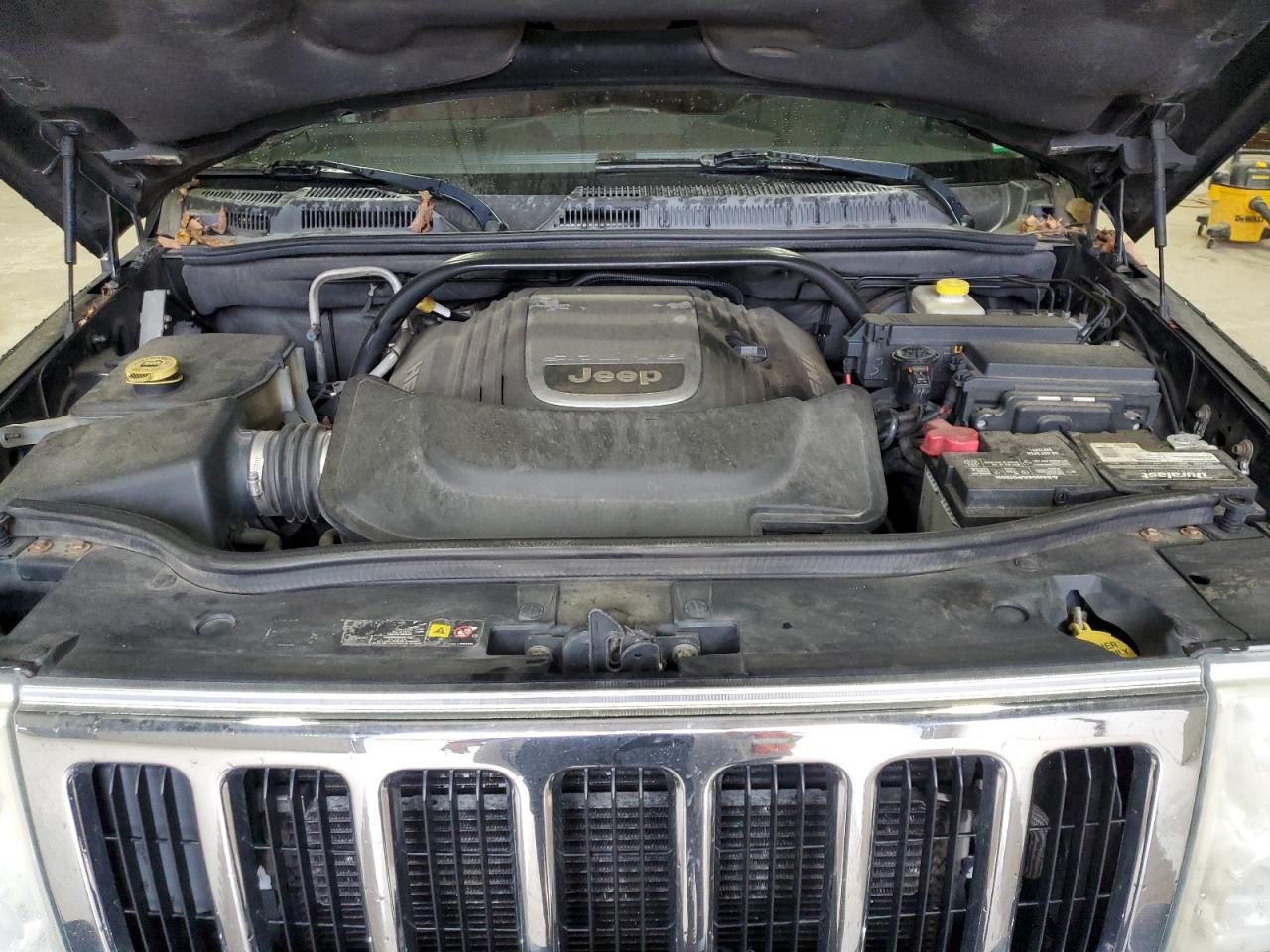 Jeep Commander Limited Image 11