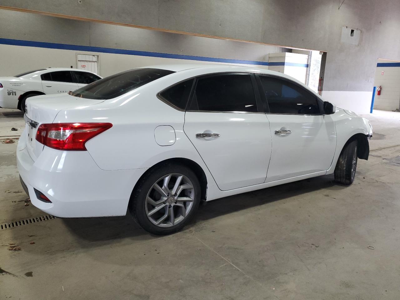 Nissan Sentra S Image 2