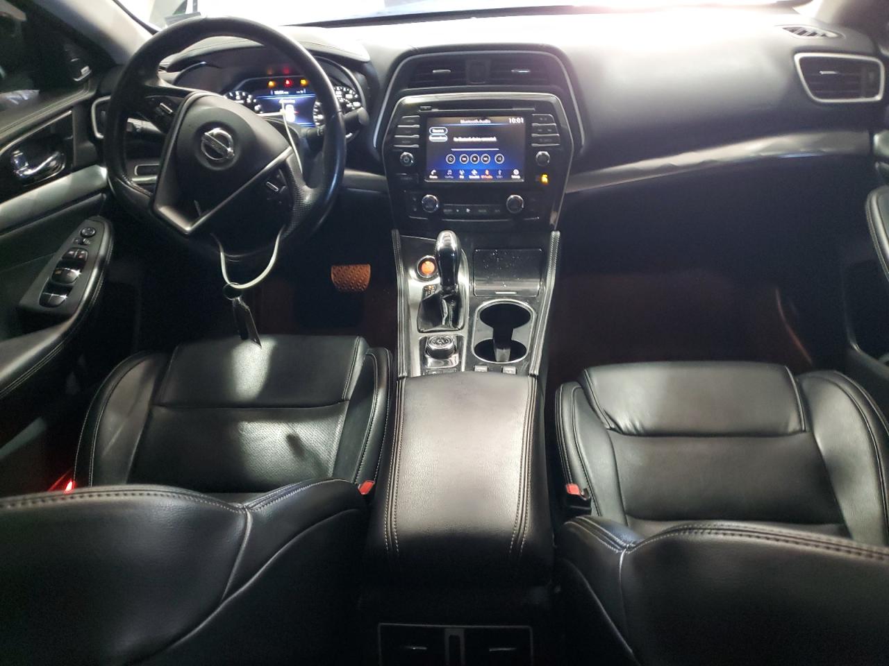 Nissan Maxima S Image 4