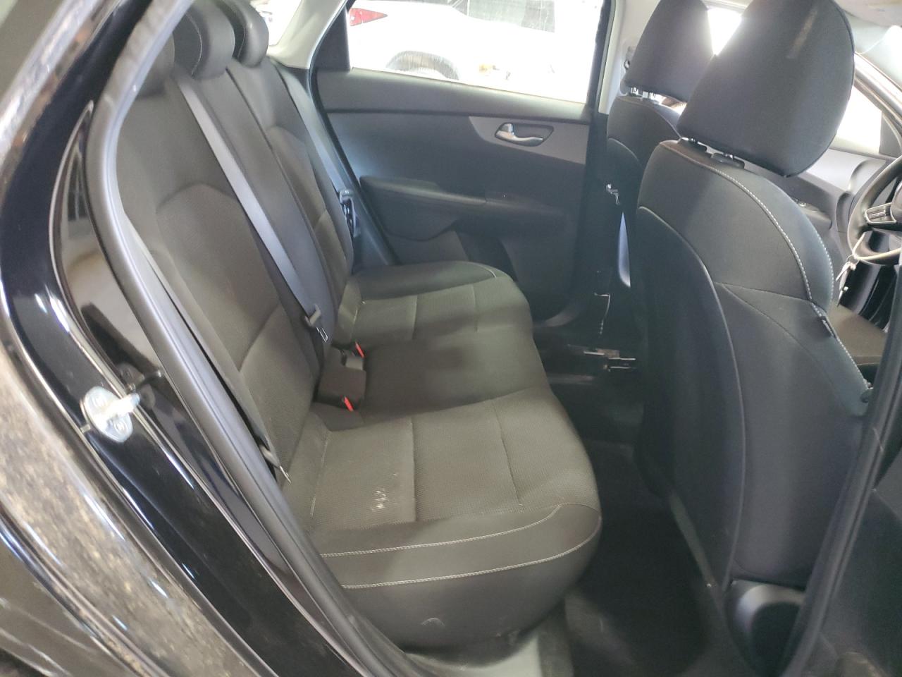 Kia Forte Fe Image 9