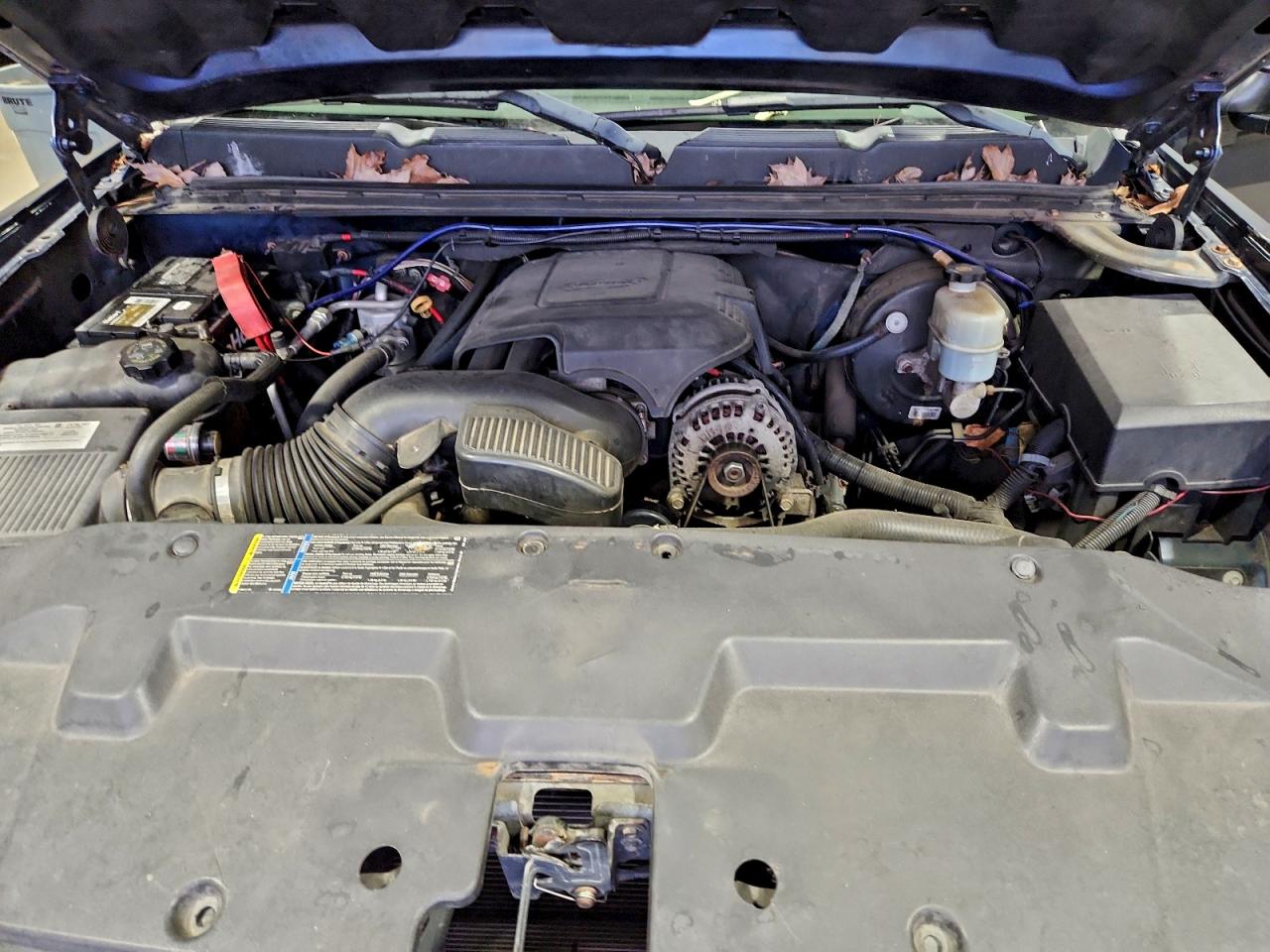 Chevrolet Silverado K1500 Crew Cab Image 12