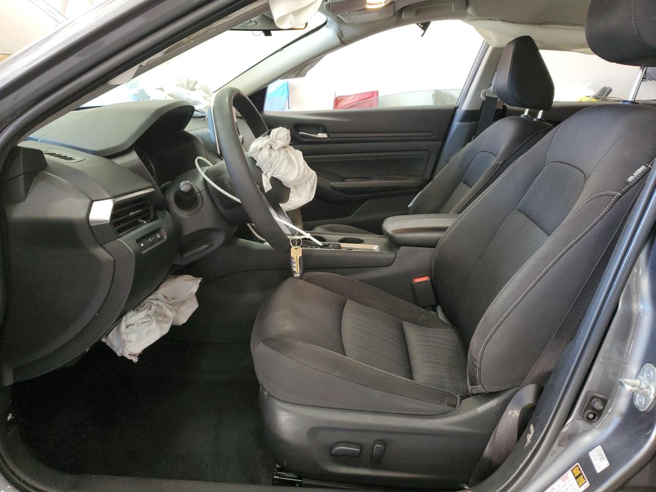 Nissan Altima S Image 11