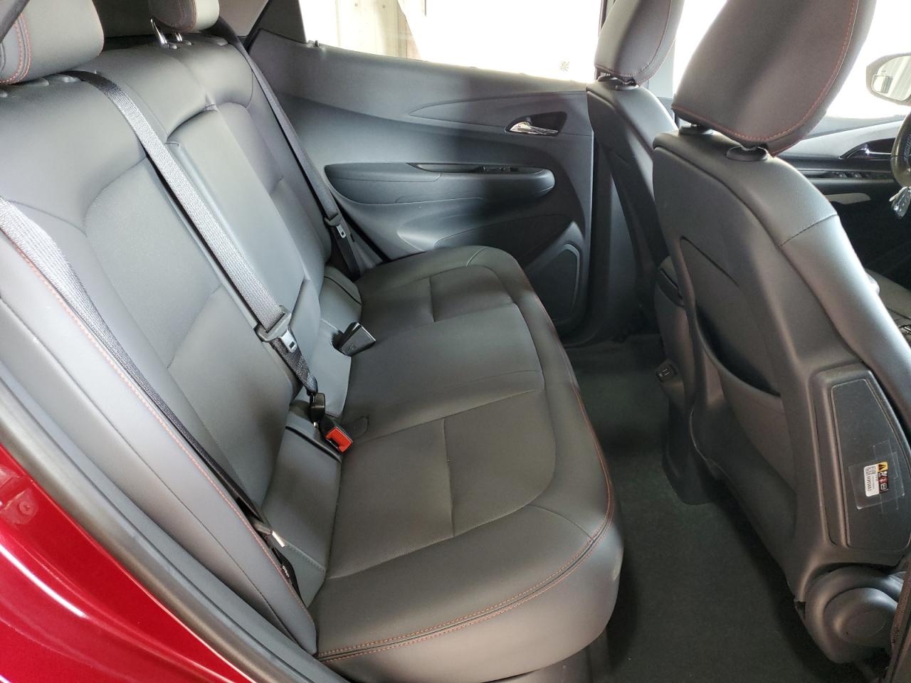 Chevrolet Bolt Premier Image 6