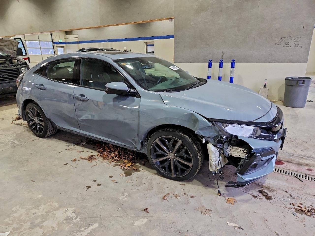 Honda Civic Sport Touring Image 4