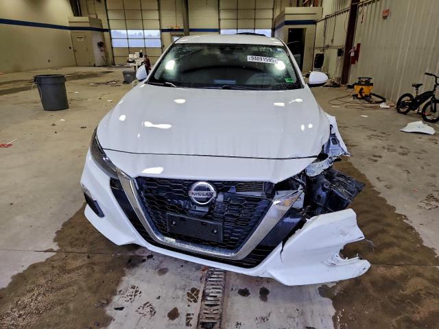 Nissan Altima S Image 11