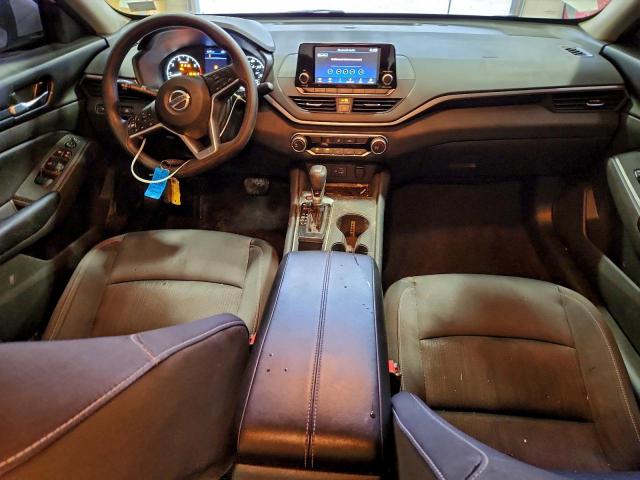 Nissan Altima S Image 9