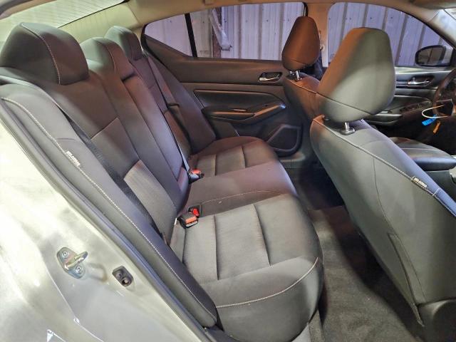 Nissan Altima S Image 5